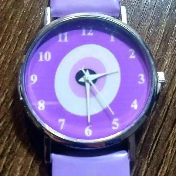 Purple eye watch with matching bracelet - Picture 4 of 9